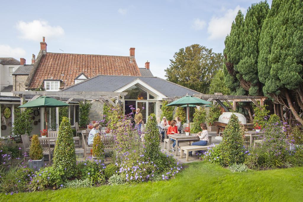 The Swan Hotel Wedmore Exterior foto